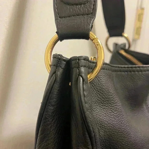 Michael Kors Black Leather Shoulder bag with Gold Hardware Zipper - Picture 12 of 16